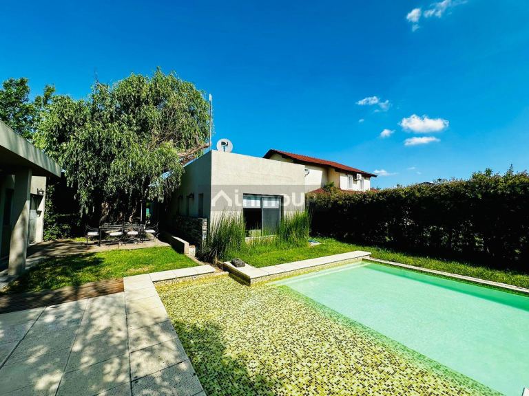 Casa en Alquiler Temporario en Esteban Echeverria, G.B.A. Zona Sur