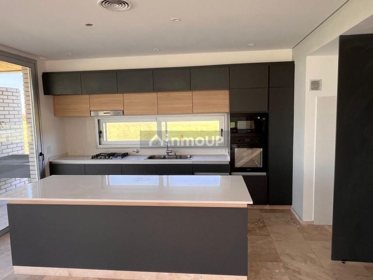 Casa en Venta en Ezeiza, G.B.A. Zona Sur
