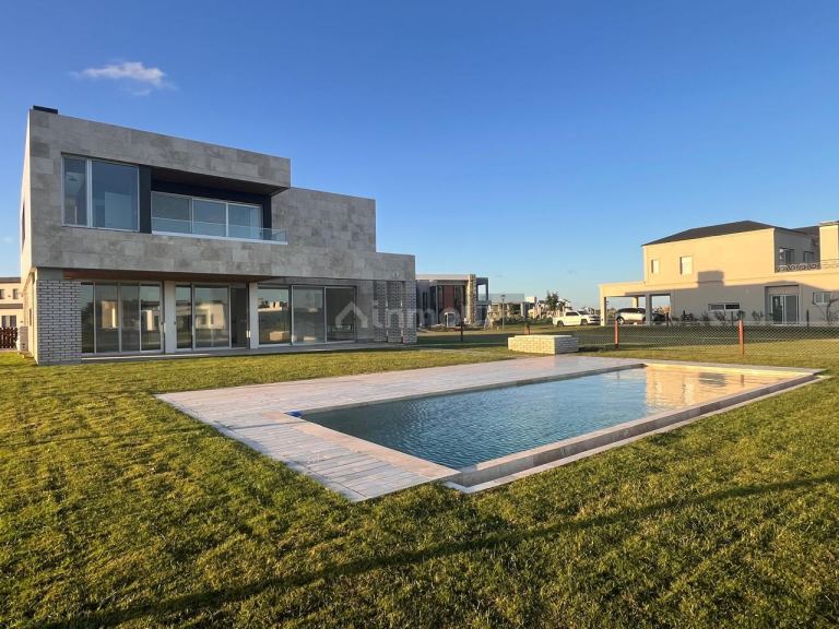 Casa en Venta en Ezeiza, G.B.A. Zona Sur
