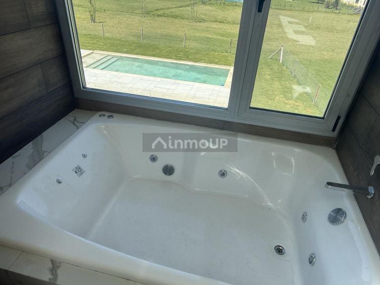 Casa en Venta en Ezeiza, G.B.A. Zona Sur