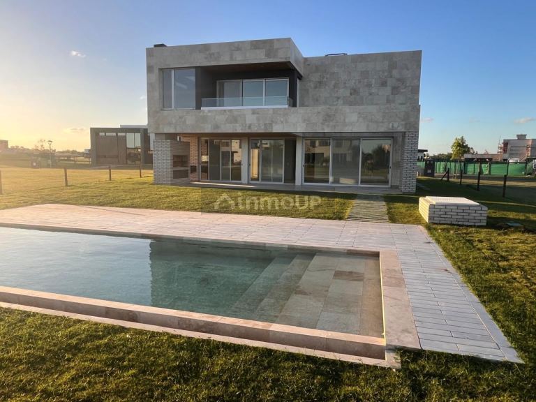 Casa en Venta en Ezeiza, G.B.A. Zona Sur