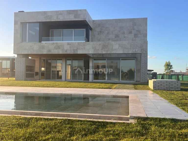 Casa en Venta en Ezeiza, G.B.A. Zona Sur