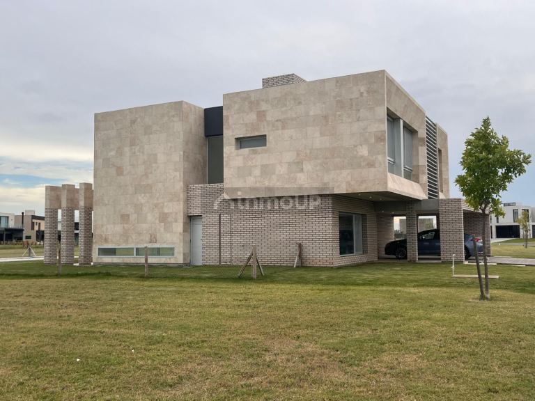 Casa en Venta en Ezeiza, G.B.A. Zona Sur