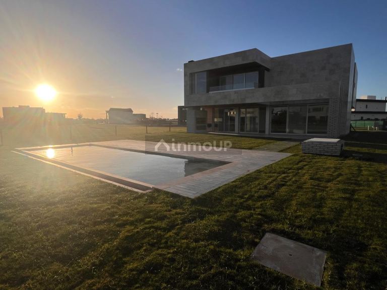 Casa en Venta en Ezeiza, G.B.A. Zona Sur