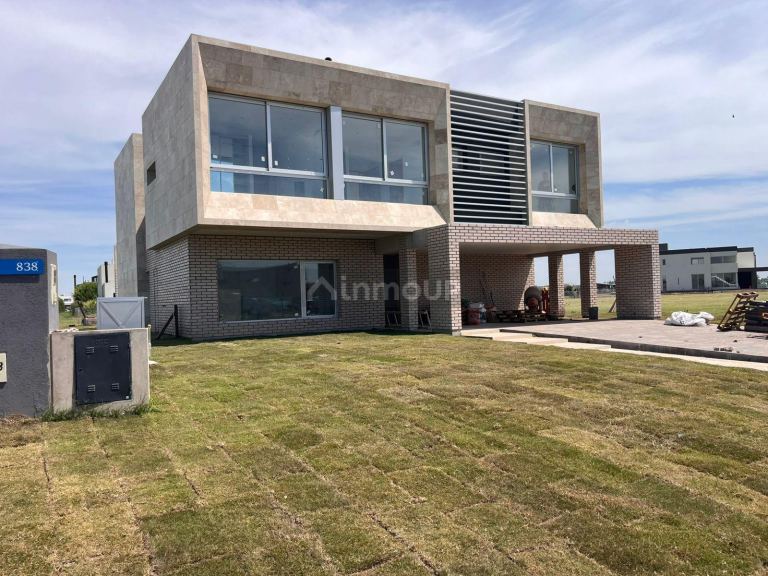 Casa en Venta en Ezeiza, G.B.A. Zona Sur