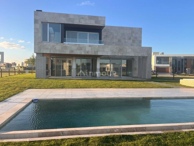 Casa en Venta en Ezeiza, G.B.A. Zona Sur