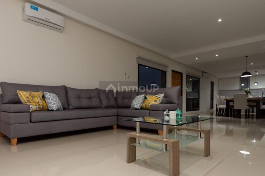 Casa en Venta en Ezeiza, G.B.A. Zona Sur
