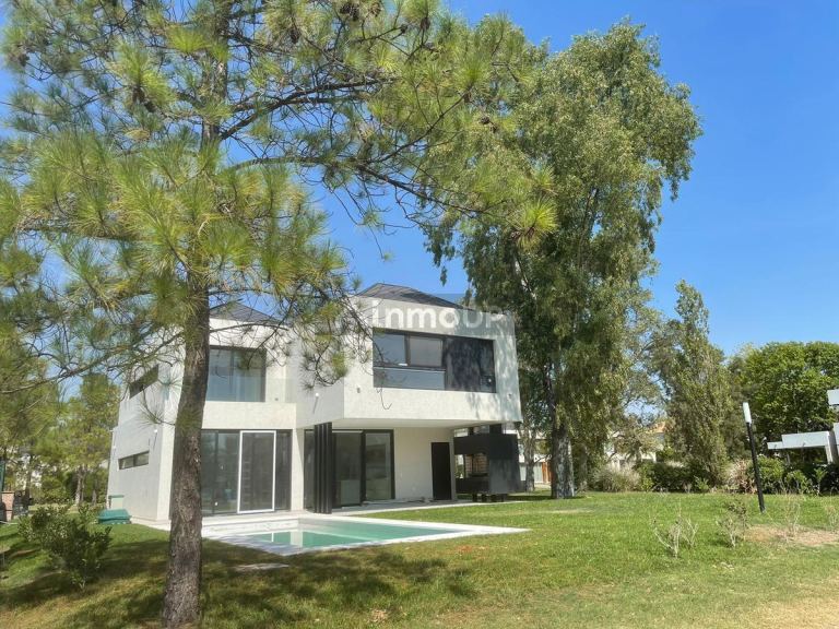 Casa en Venta en Esteban Echeverria, G.B.A. Zona Sur