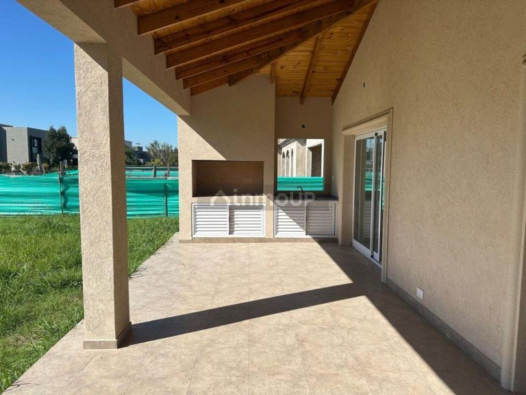 Casa en Venta en Esteban Echeverria, G.B.A. Zona Sur