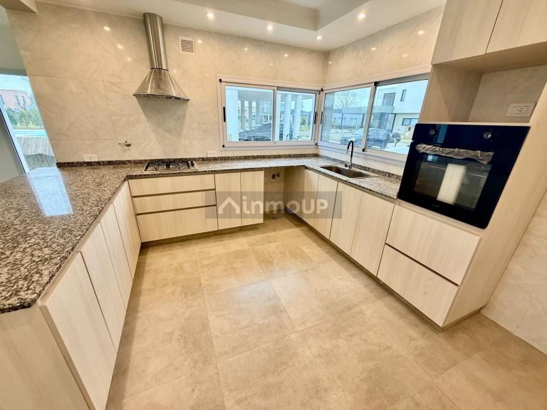 Casa en Venta en Esteban Echeverria, G.B.A. Zona Sur