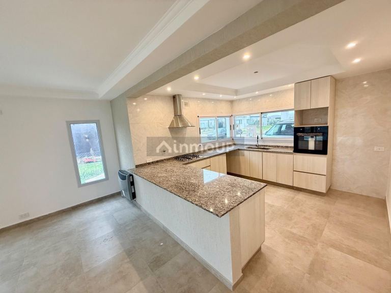 Casa en Venta en Esteban Echeverria, G.B.A. Zona Sur