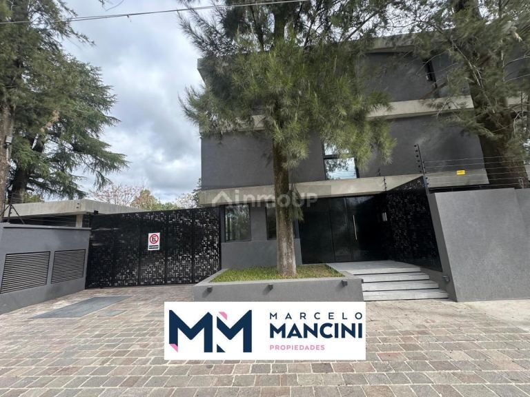 Departamento en Alquiler en Ezeiza, G.B.A. Zona Sur