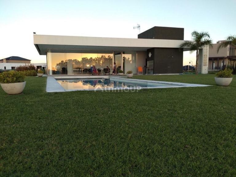 Casa en Venta en Presidente Peron, G.B.A. Zona Sur