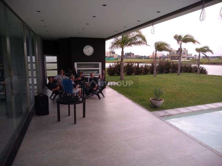 Casa en Venta en Presidente Peron, G.B.A. Zona Sur