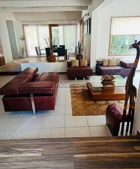Casa en Alquiler Temporario en Esteban Echeverria, G.B.A. Zona Sur