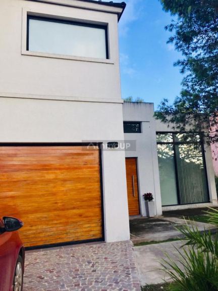 Casa en Venta en Ezeiza, G.B.A. Zona Sur