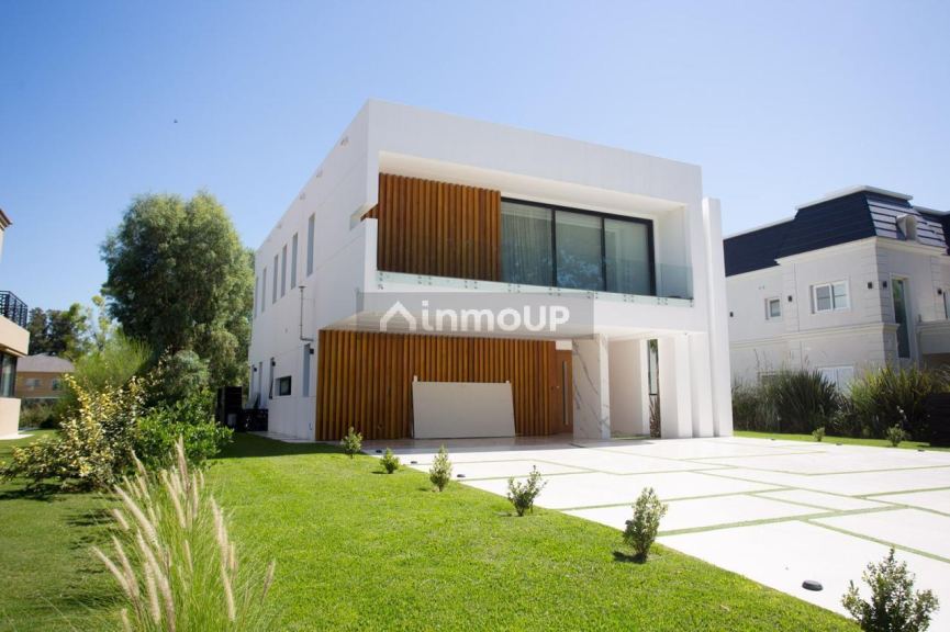 Casa en Venta en Esteban Echeverria, G.B.A. Zona Sur