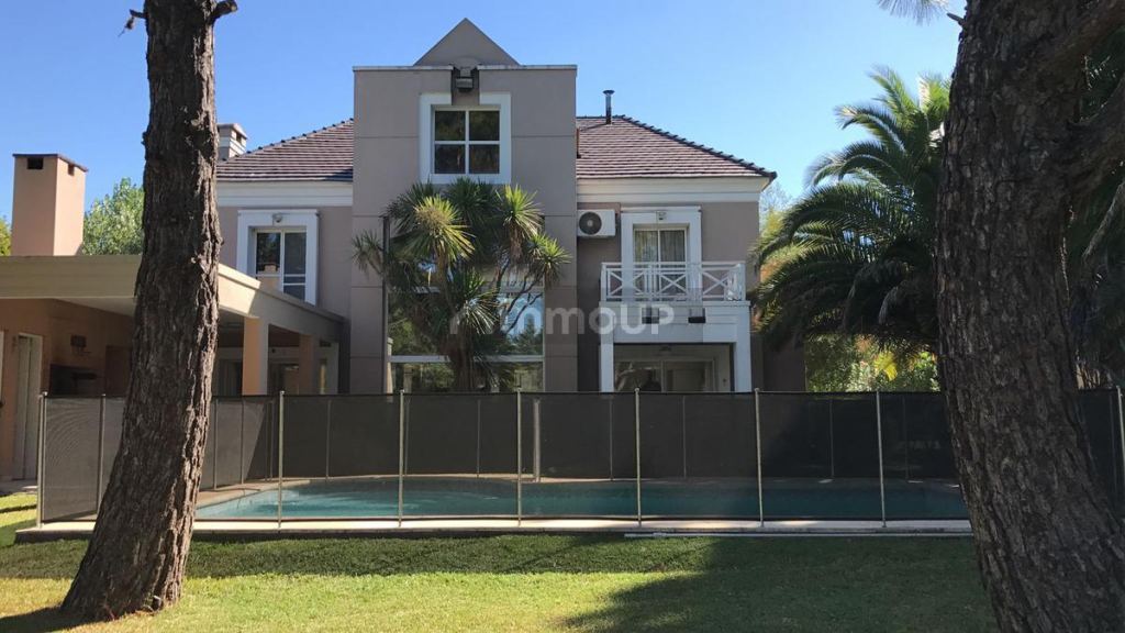 Casa en Venta en Esteban Echeverria, G.B.A. Zona Sur