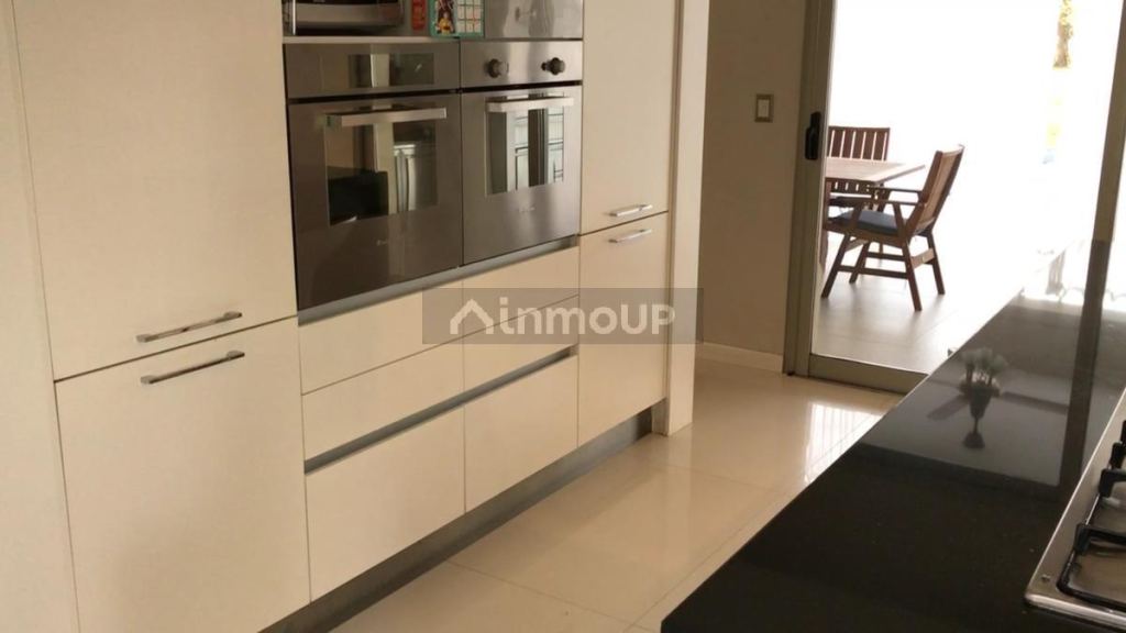 Casa en Alquiler en Esteban Echeverria, G.B.A. Zona Sur