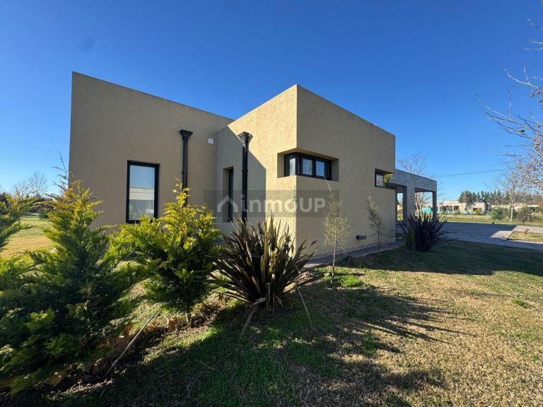 Casa en Venta en San Vicente, G.B.A. Zona Sur