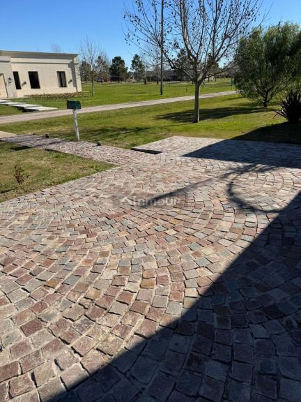 Casa en Venta en San Vicente, G.B.A. Zona Sur