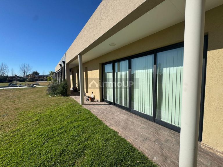 Casa en Venta en San Vicente, G.B.A. Zona Sur