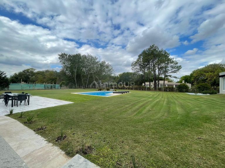 Casa en Venta en San Vicente, G.B.A. Zona Sur