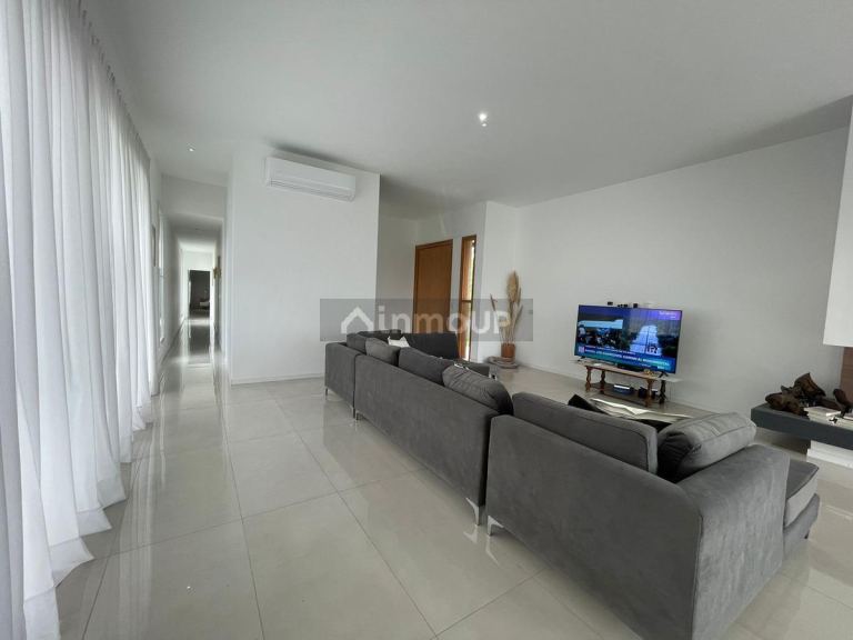 Casa en Venta en San Vicente, G.B.A. Zona Sur