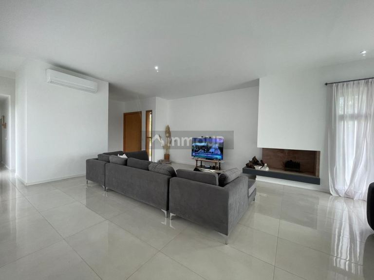 Casa en Venta en San Vicente, G.B.A. Zona Sur