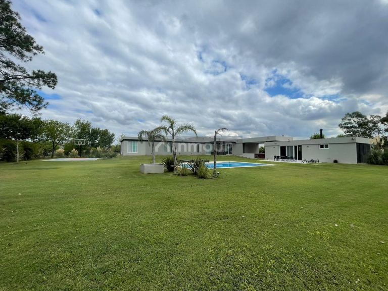 Casa en Venta en San Vicente, G.B.A. Zona Sur