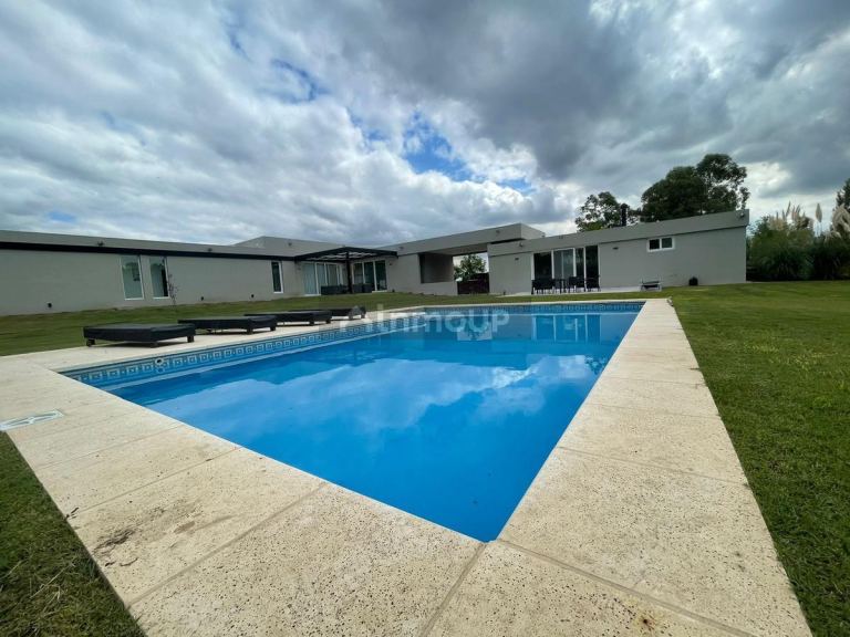 Casa en Venta en San Vicente, G.B.A. Zona Sur