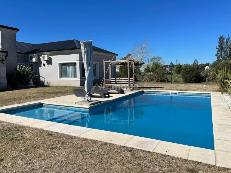 Casa en Venta en San Vicente, G.B.A. Zona Sur