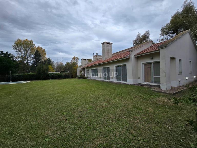 Casa en Alquiler en La Plata, G.B.A. Zona Sur