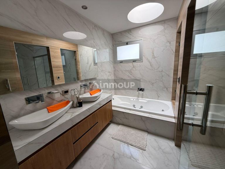 Casa en Venta en Maipu, Mendoza