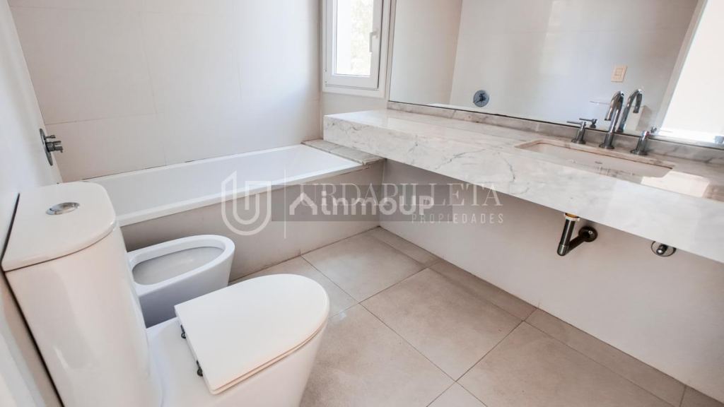 Casa en Alquiler en Pilar, G.B.A. Zona Norte