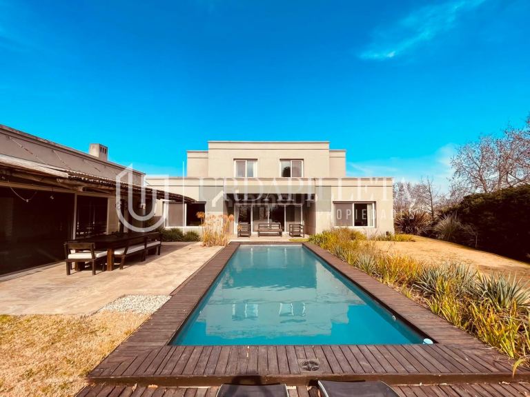 Casa en Alquiler en Pilar, G.B.A. Zona Norte