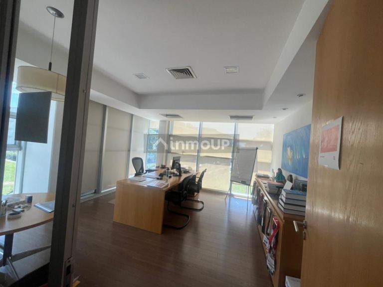 Oficina en Alquiler en Pilar, G.B.A. Zona Norte