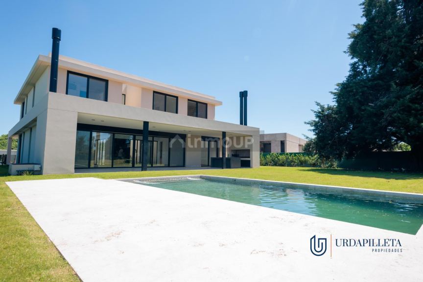 Casa en Alquiler en Pilar, G.B.A. Zona Norte