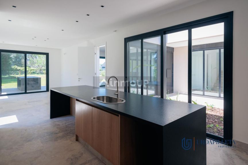 Casa en Alquiler en Pilar, G.B.A. Zona Norte