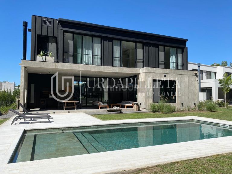 Casa en Venta en Pilar, G.B.A. Zona Norte