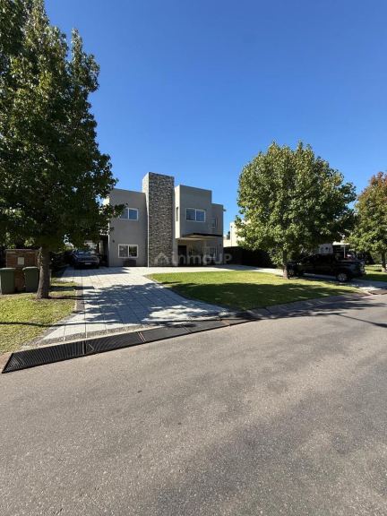 Casa en Venta en Pilar, G.B.A. Zona Norte