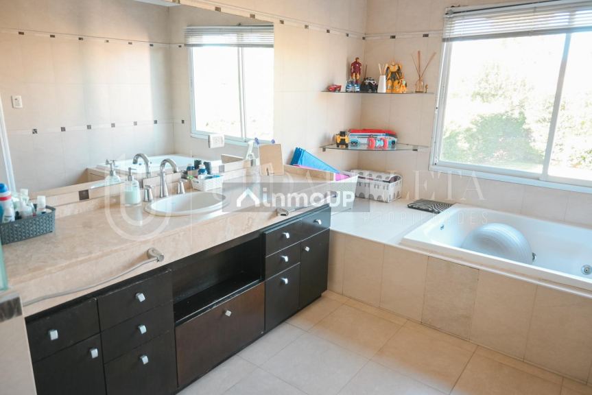 Casa en Venta en Pilar, G.B.A. Zona Norte