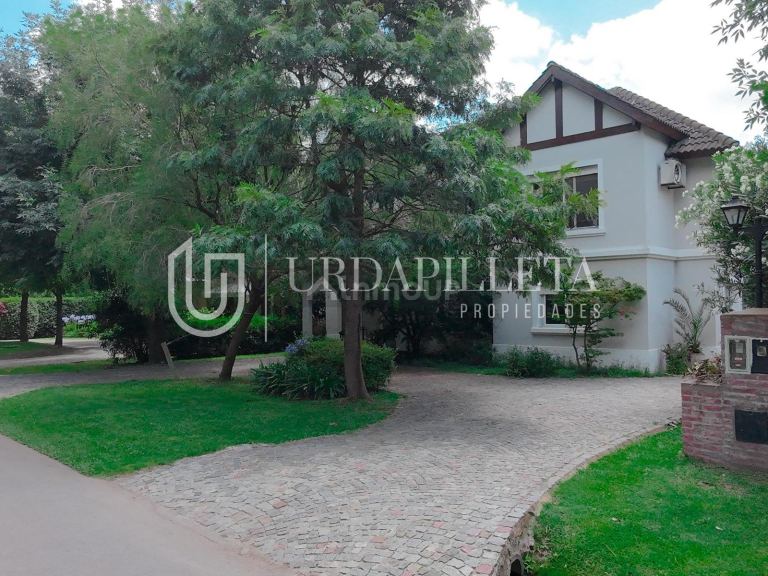 Casa en Venta en Pilar, G.B.A. Zona Norte
