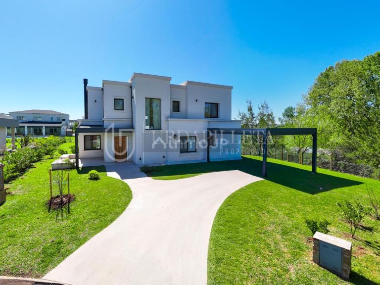 Casa en Venta en Pilar, G.B.A. Zona Norte
