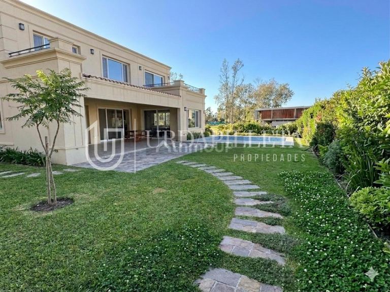 Casa en Venta en Pilar, G.B.A. Zona Norte