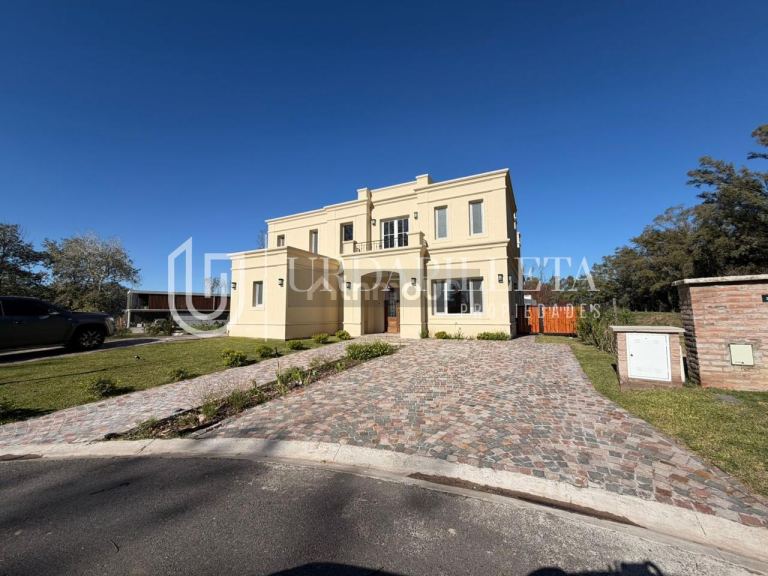 Casa en Venta en Pilar, G.B.A. Zona Norte