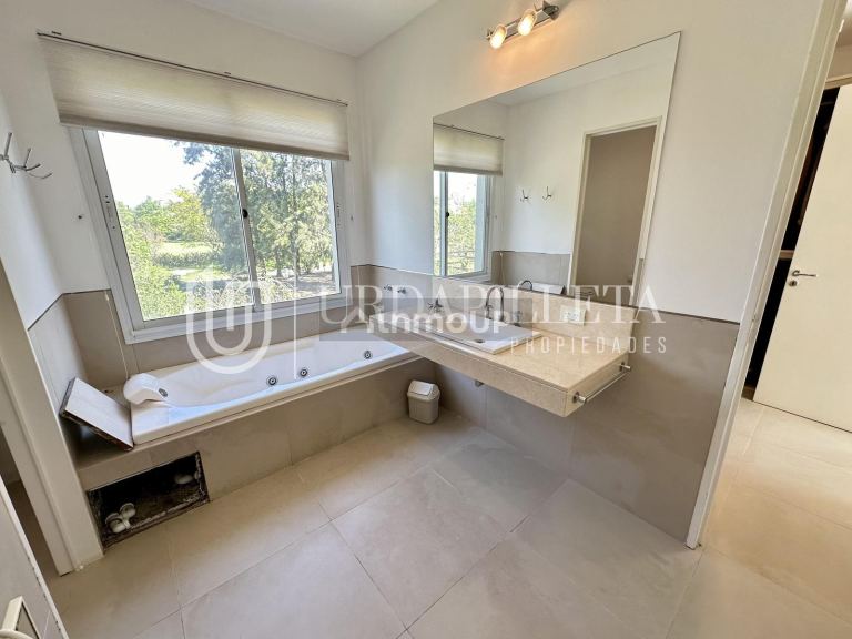Casa en Venta en Pilar, G.B.A. Zona Norte