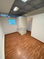 Pilar Oficina en venta en edificio Bureau - Pilar