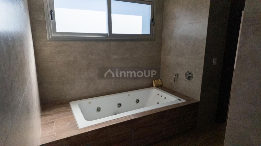 Casa en Venta en Pilar, G.B.A. Zona Norte