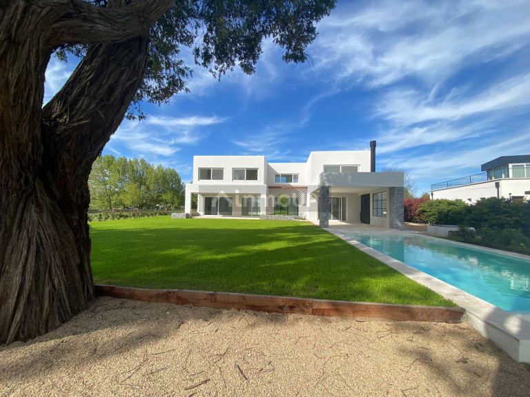 Casa en Venta en Pilar, G.B.A. Zona Norte